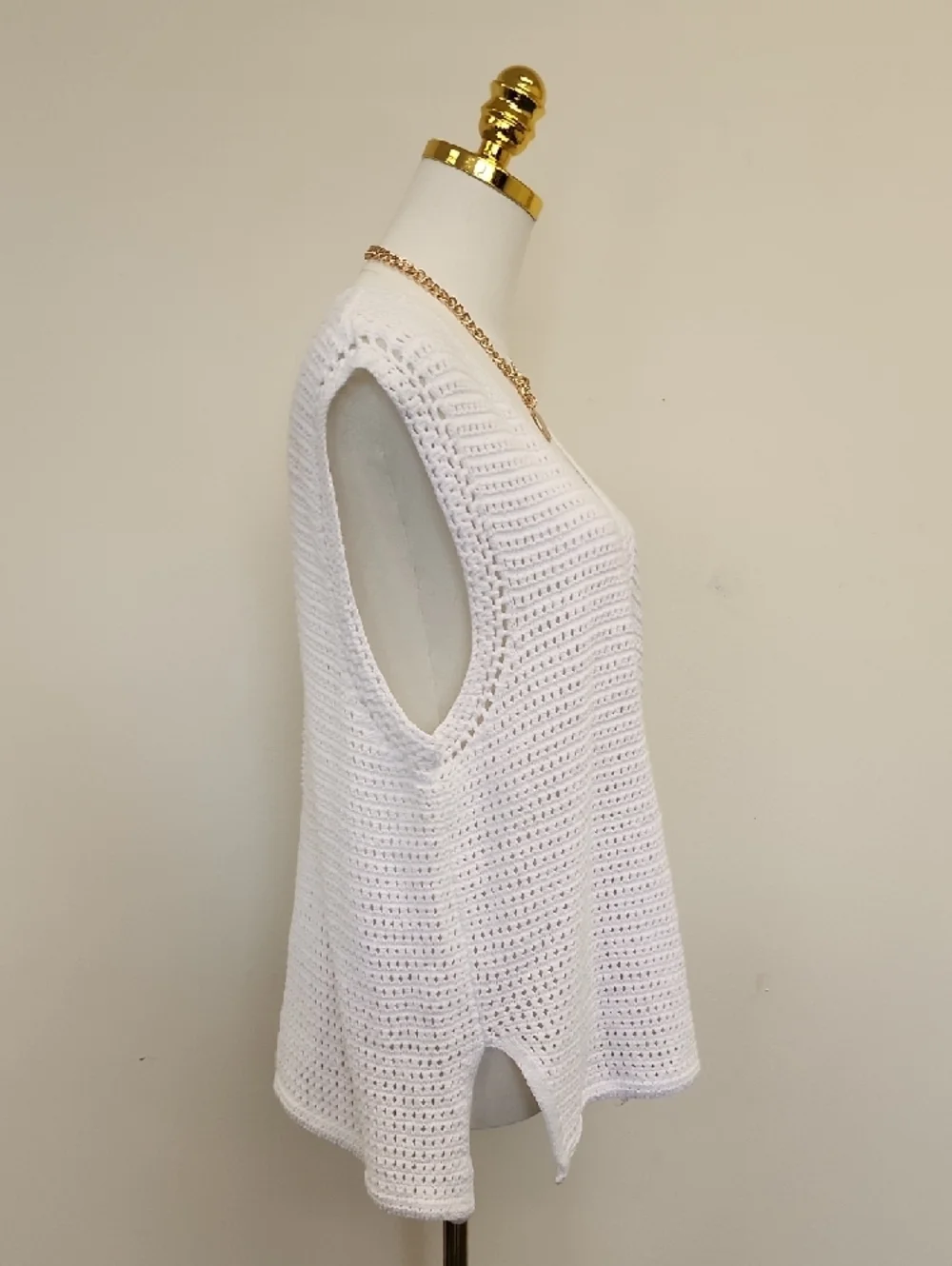 Sincerely Jules White Crochet Knit Button Front Sweater Vest Size Large